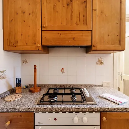 Apartament Tessa *